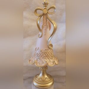 Elegant Pink and Gold Decorative Ornament